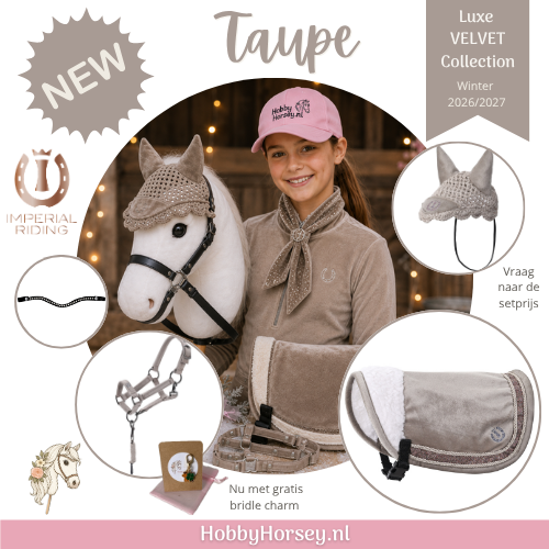 Hobby-horse-stokpaard-winkel-gelderland-cadeau-set-taupe-imperial-riding-27 Hobby horse oornetje taupe IRH Velvet - HobbyHorsey.nl